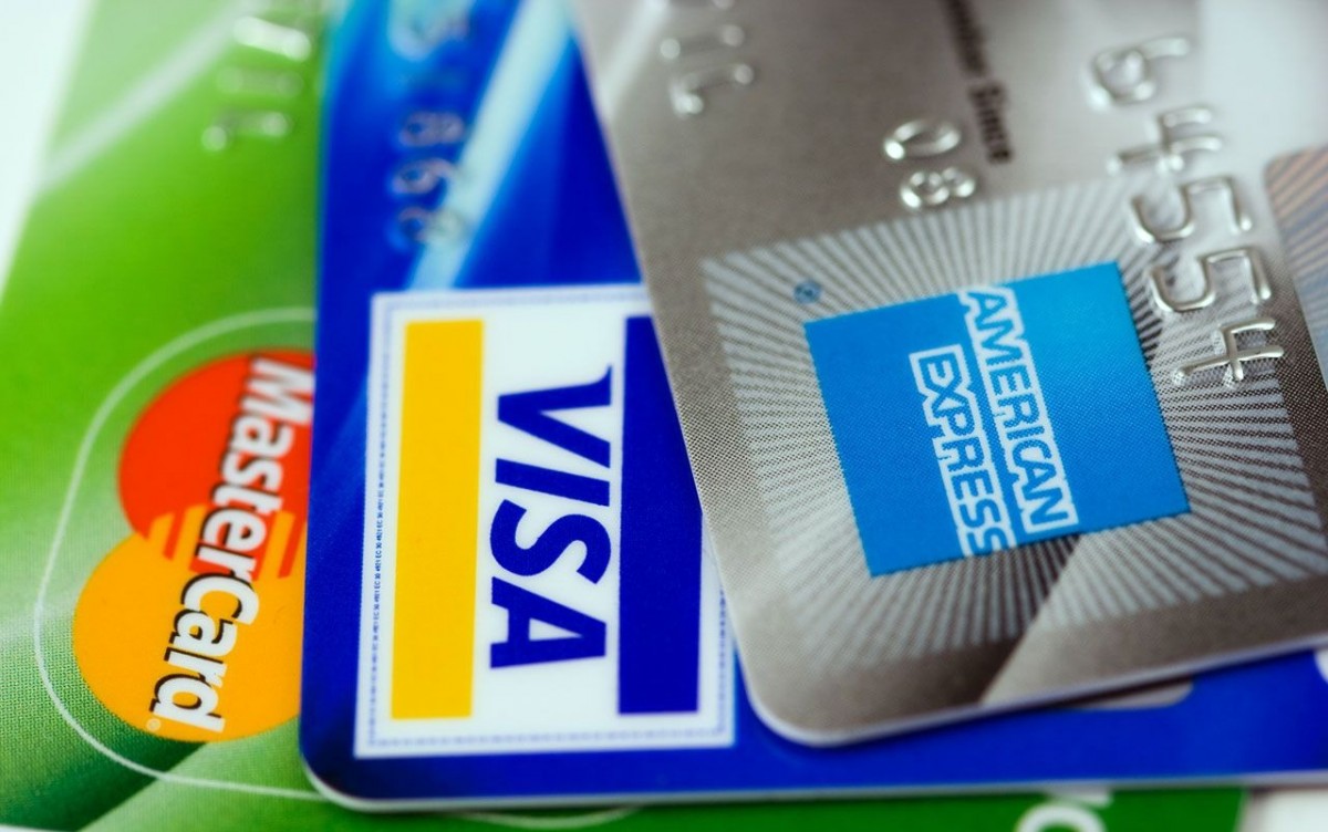 Here are the Differences Between a Credit and Debit Card