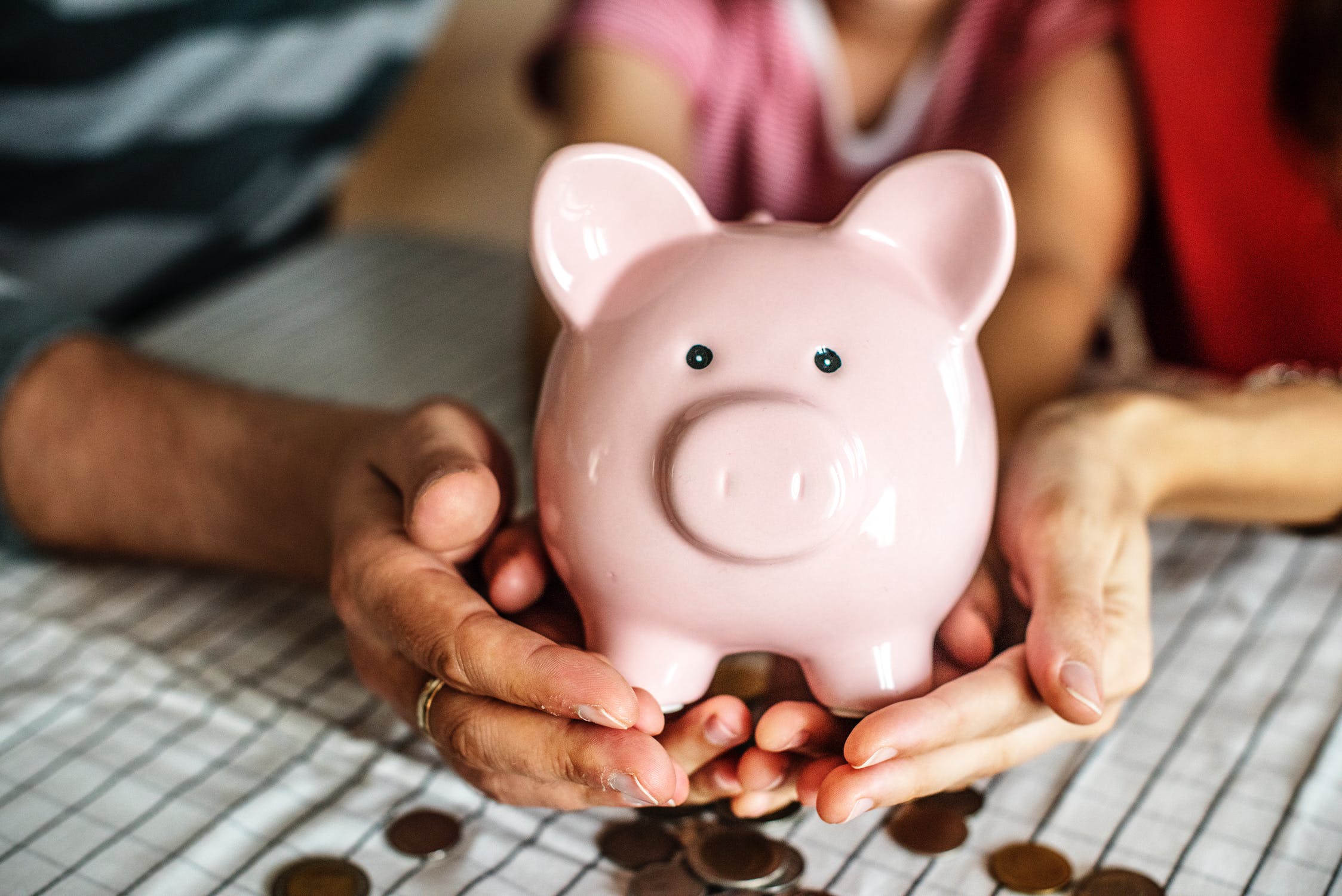 Guess These 4 Thing You Can do with Spare Change